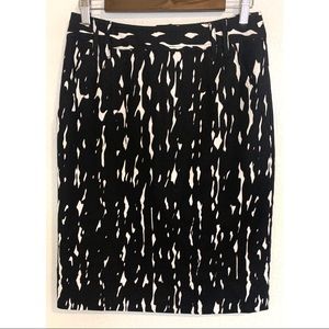 5/$20 East 5th black & white midi pencil skirt 6
